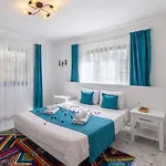 וילה Uzumlu Village 1 Bedroom With Private Garden And Pool קלקן
