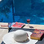 וילה Uzumlu Village 1 Bedroom With Private Garden And Pool