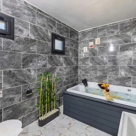 Uzumlu Village 1 Bedroom 6387 Kalkan