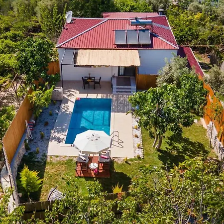 וילה Uzumlu Village 1 Bedroom With Private Garden And Pool קלקן