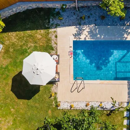 Uzumlu Village 1 Bedroom With Private Garden And Pool *
