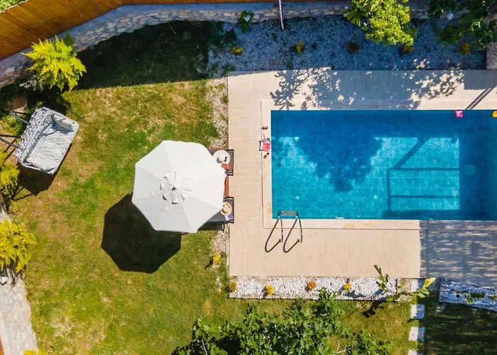 Uzumlu Village 1 Bedroom With Private Garden And Pool *