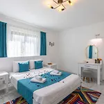Uzumlu Village 1 Bedroom With Private Garden And Pool Βίλα Καλκάν