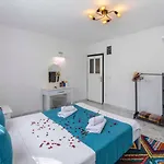 Uzumlu Village 1 Bedroom With Private Garden And Pool Βίλα Καλκάν